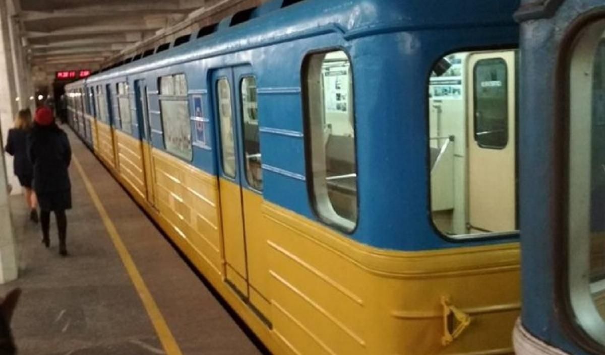 В Днепре уменьшили количество транспорта в новогоднюю ночь В Днепре уменьшили количество транспорта в новогоднюю ночь