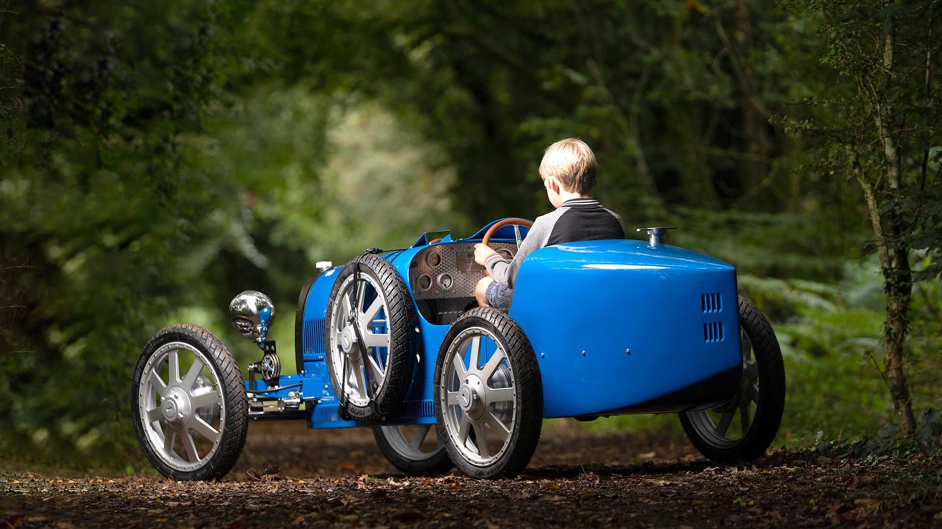 Bugatti випустила дитяче авто Bugatti Baby II: ціна, фото, відео