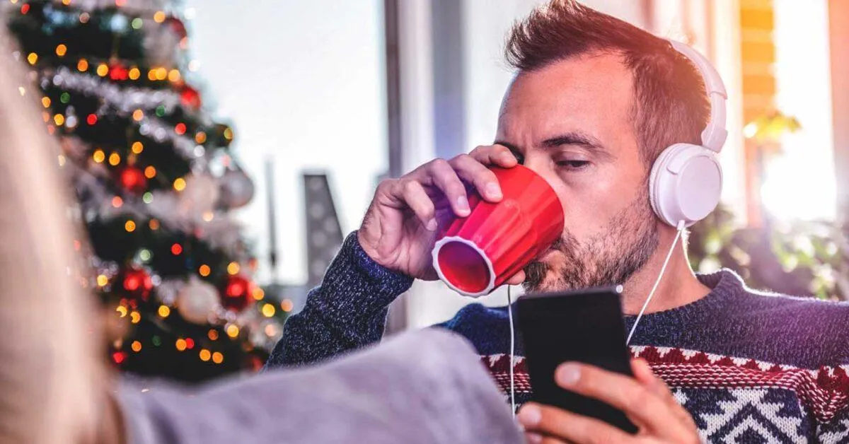 Багаторазове прослуховуванн новорічної мкзики шкодить психічному здоровью Багаторазове прослуховуванн новорічної мкзики шкодить психічному здоровью