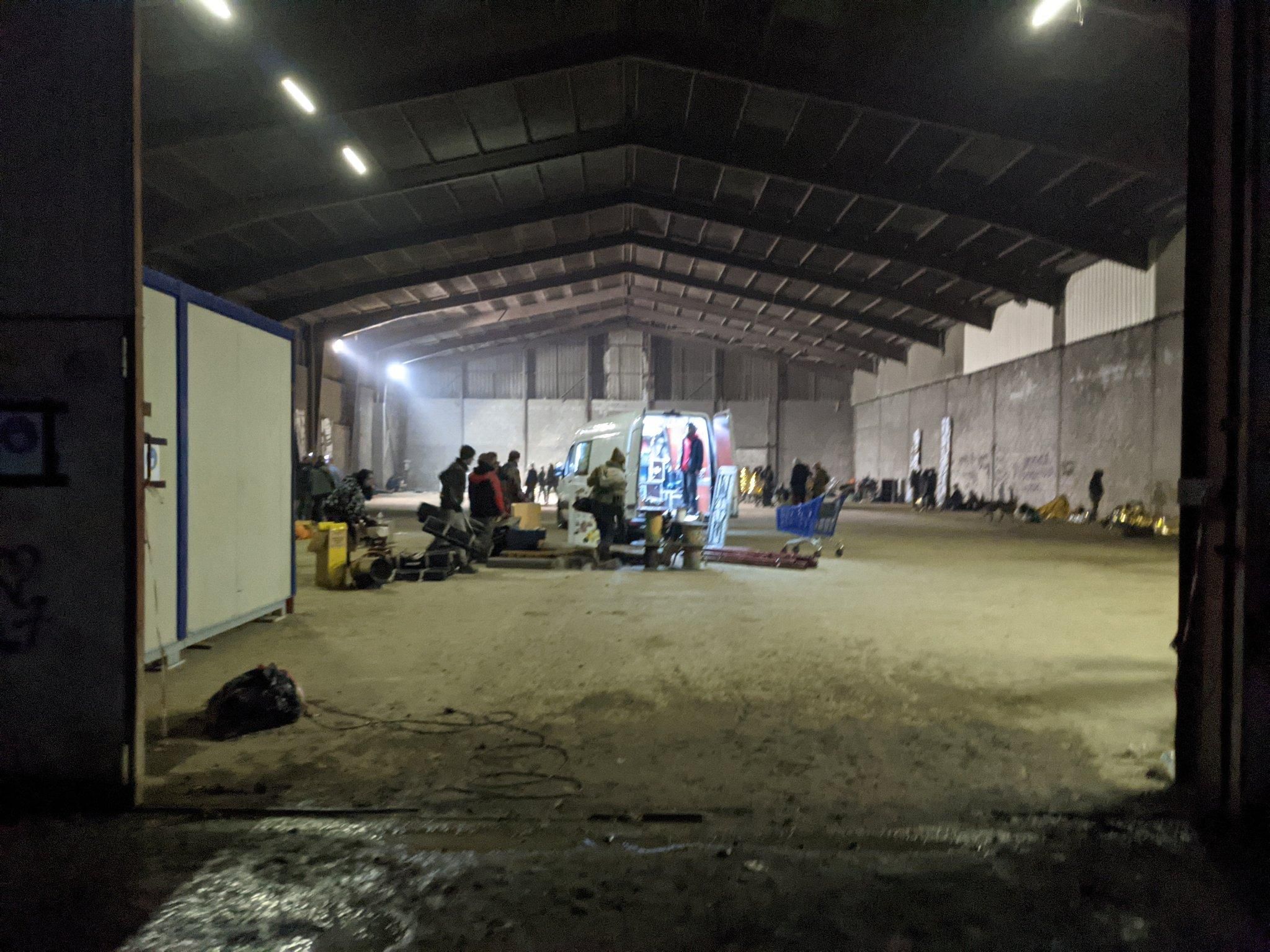 Підпільна рейв-вечірка у Франції завершилася: виписали 1 200 штрафів Підпільна рейв-вечірка у Франції завершилася: виписали 1 200 штрафів