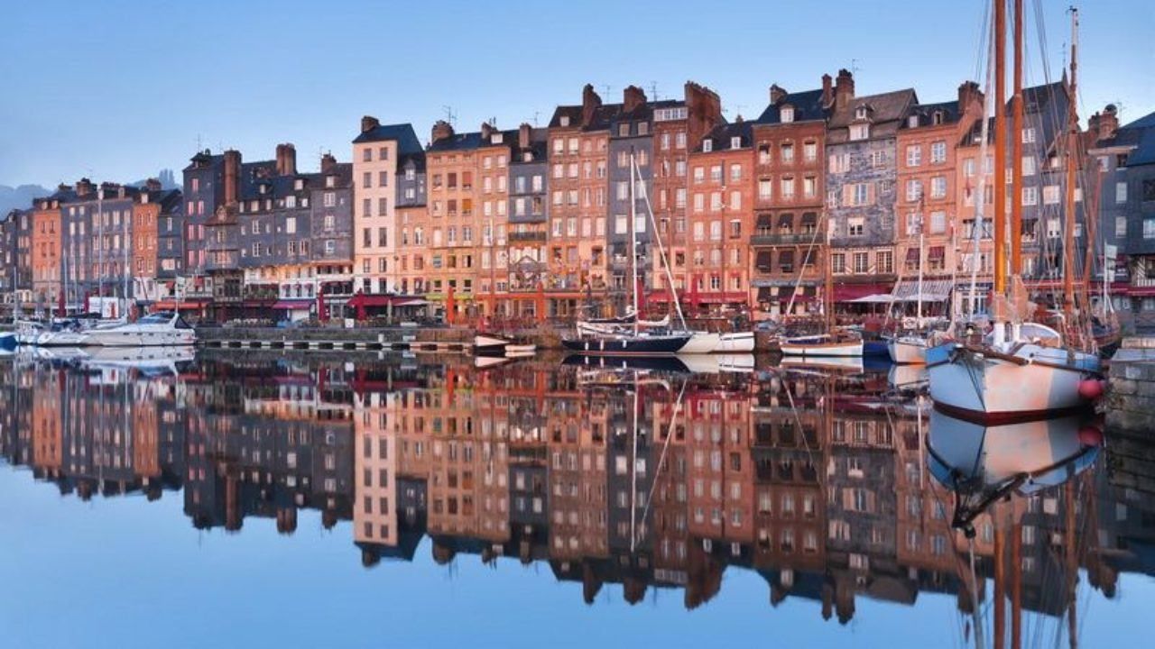 Во Франции частично усилили карантин: в каких регионах Во Франции частично усилили карантин: в каких регионах