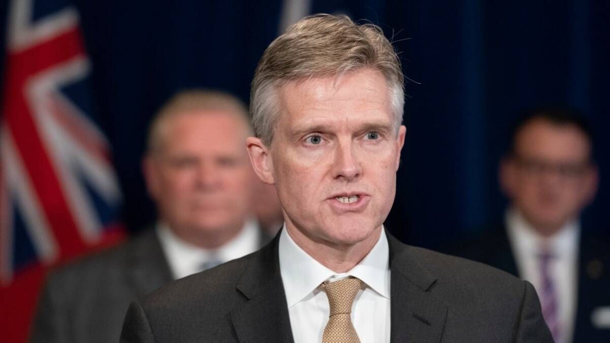 У Канаді звільнили міністра через відпустку на Карибах У Канаді звільнили міністра через відпустку на Карибах