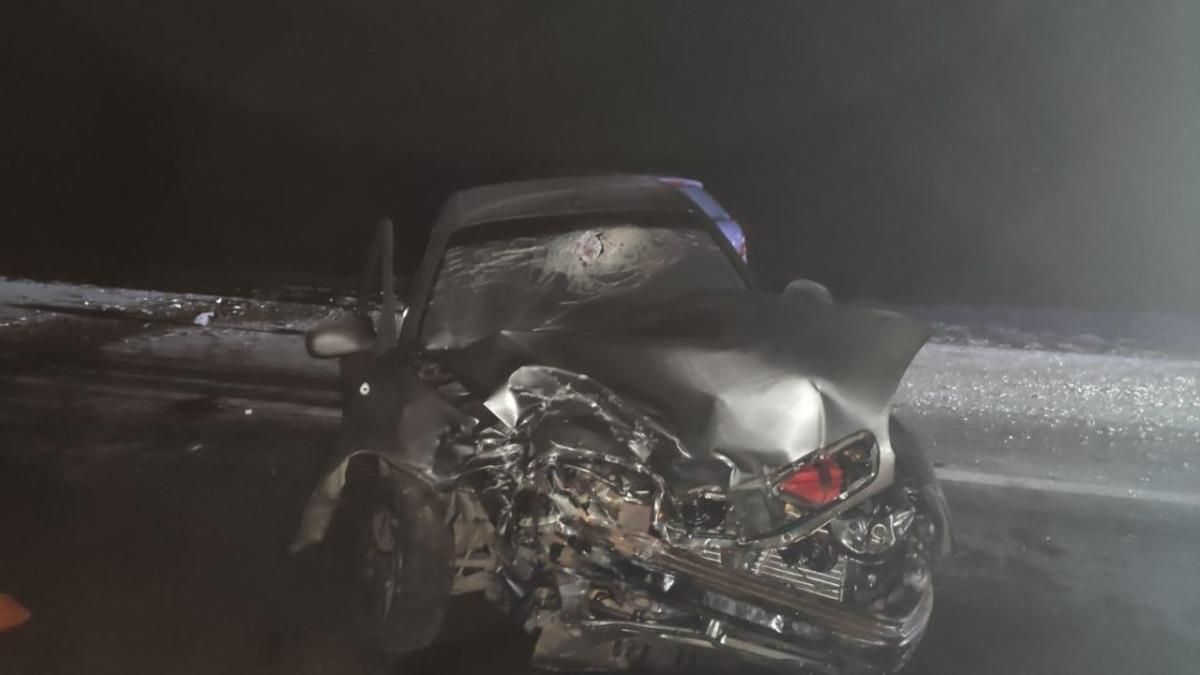 На Киевщине произошло ДТП с 5 пострадавшими машины размяли - фото