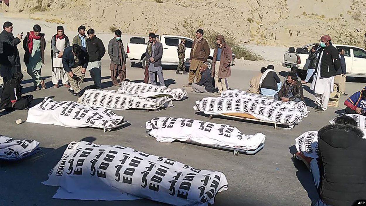 В Пакистане расстреляли 11 шахтеров-хазаров