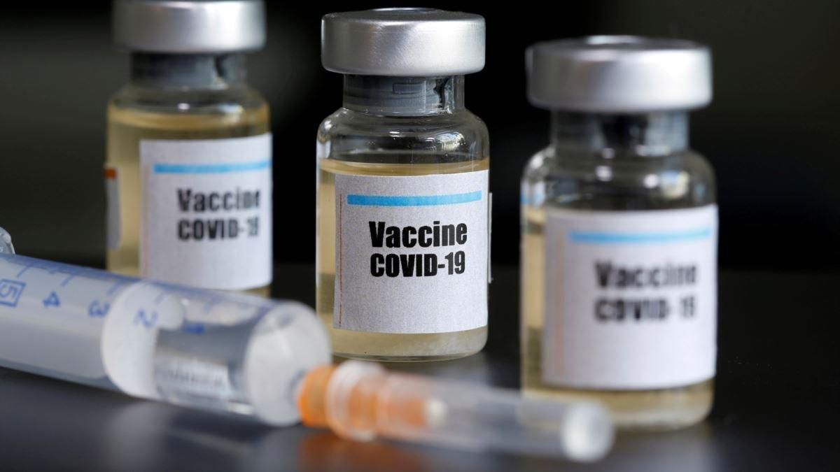 Степанов тримає нас за дурнів: яку вакцину від COVID-19 отримає Україна