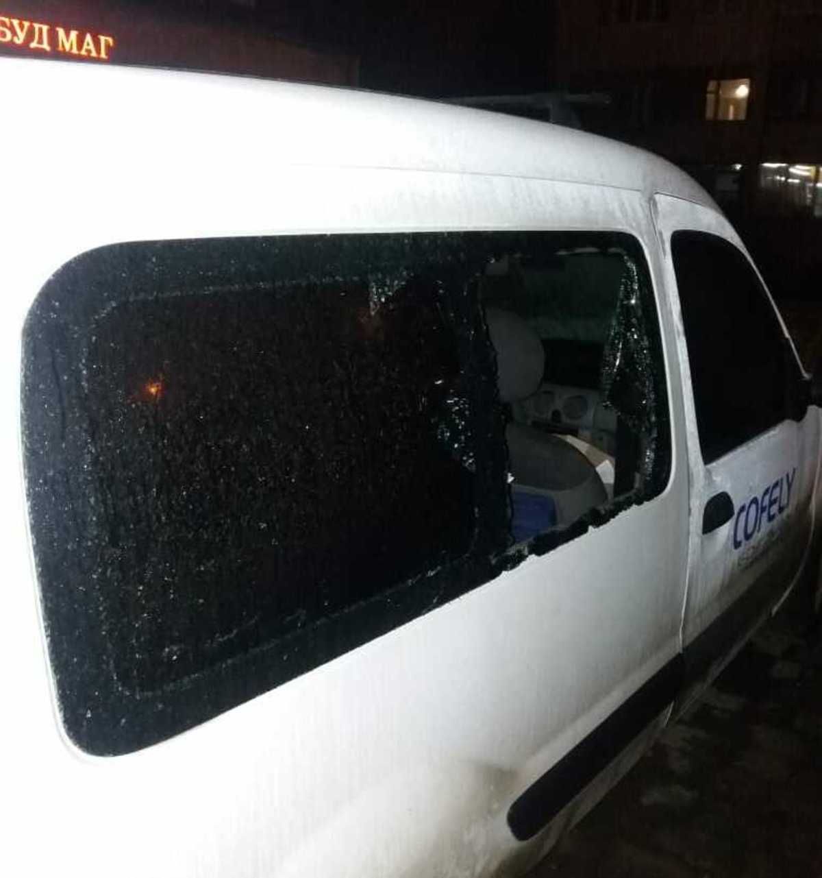 Розбив вікно та пограбував автівку: у Львові затримали рецидивіста – фото