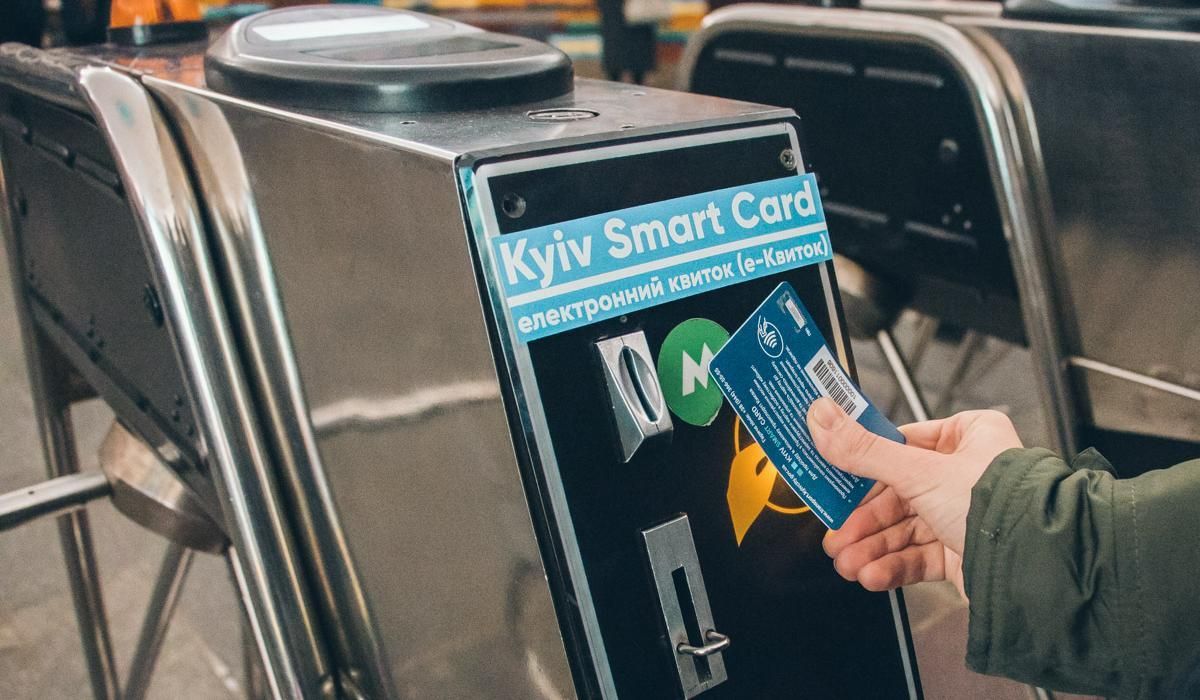 В Киеве на полгода отложили запуск единого электронного билета В Киеве на полгода отложили запуск единого электронного билета