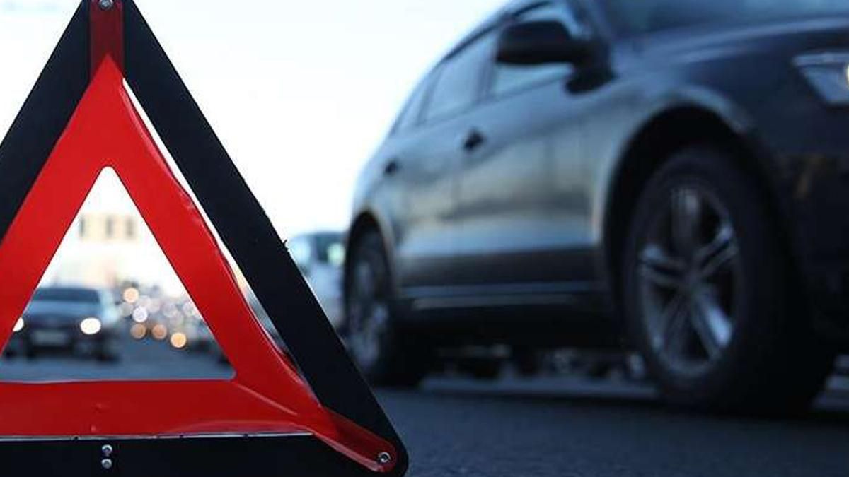 В Киеве на набережной масштабное ДТП: видео - Киев В Киеве на набережной масштабное ДТП: видео - Киев