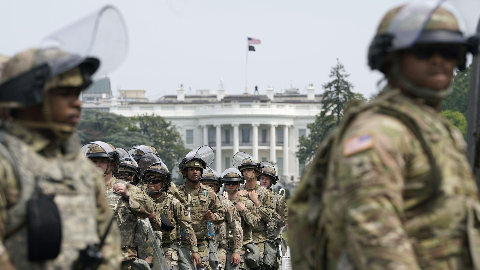 На митинг поддержки Трампа в Вашингтоне стягивают нацгвардию