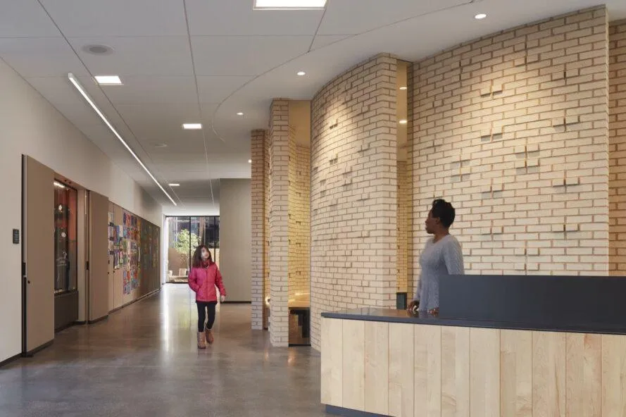 Приємний інтер'єр школи / Фото Inhabitat Приємний інтер'єр школи / Фото Inhabitat