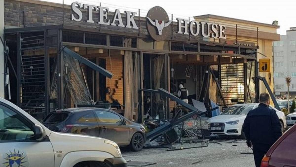 Взрыв в кафе Косово, Фериджай: много пострадавших - фото и видео