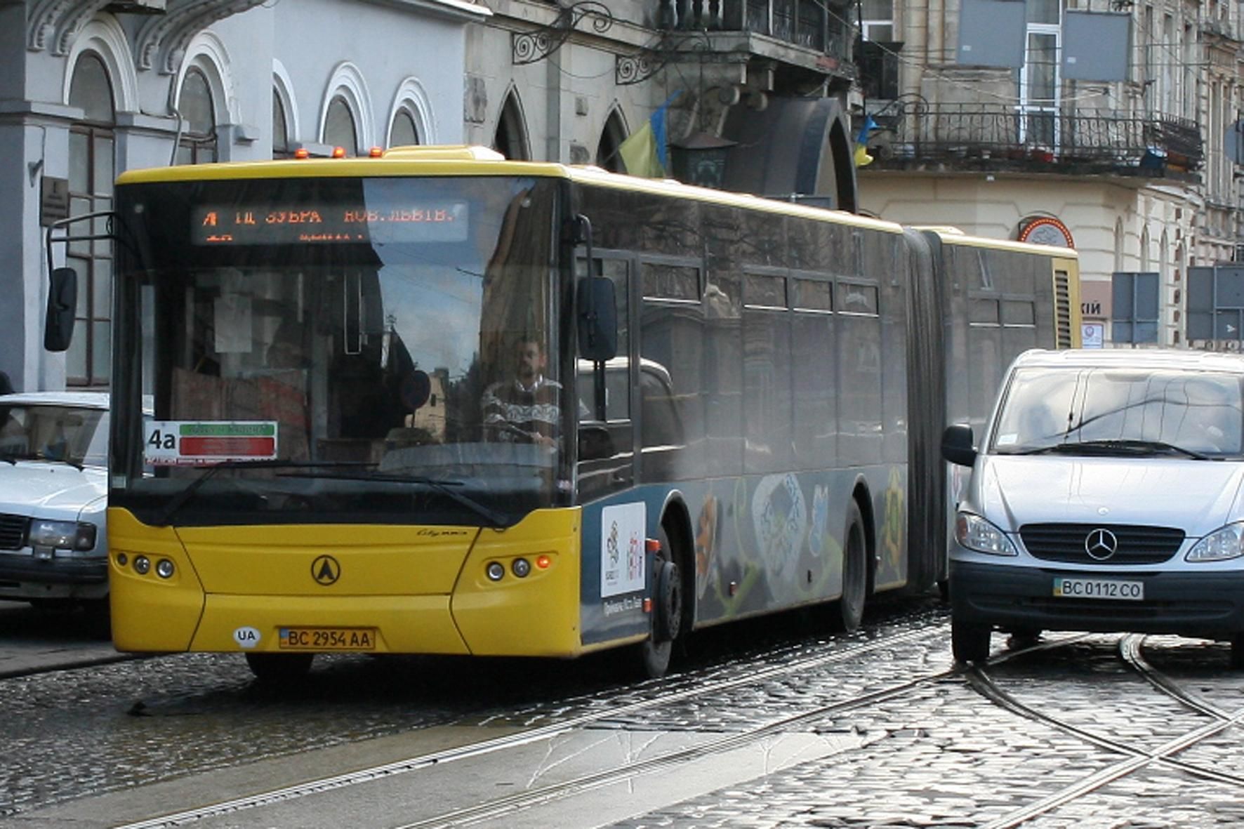 У Львові зміниться рух автобусів на Різдво 2021: графік руху