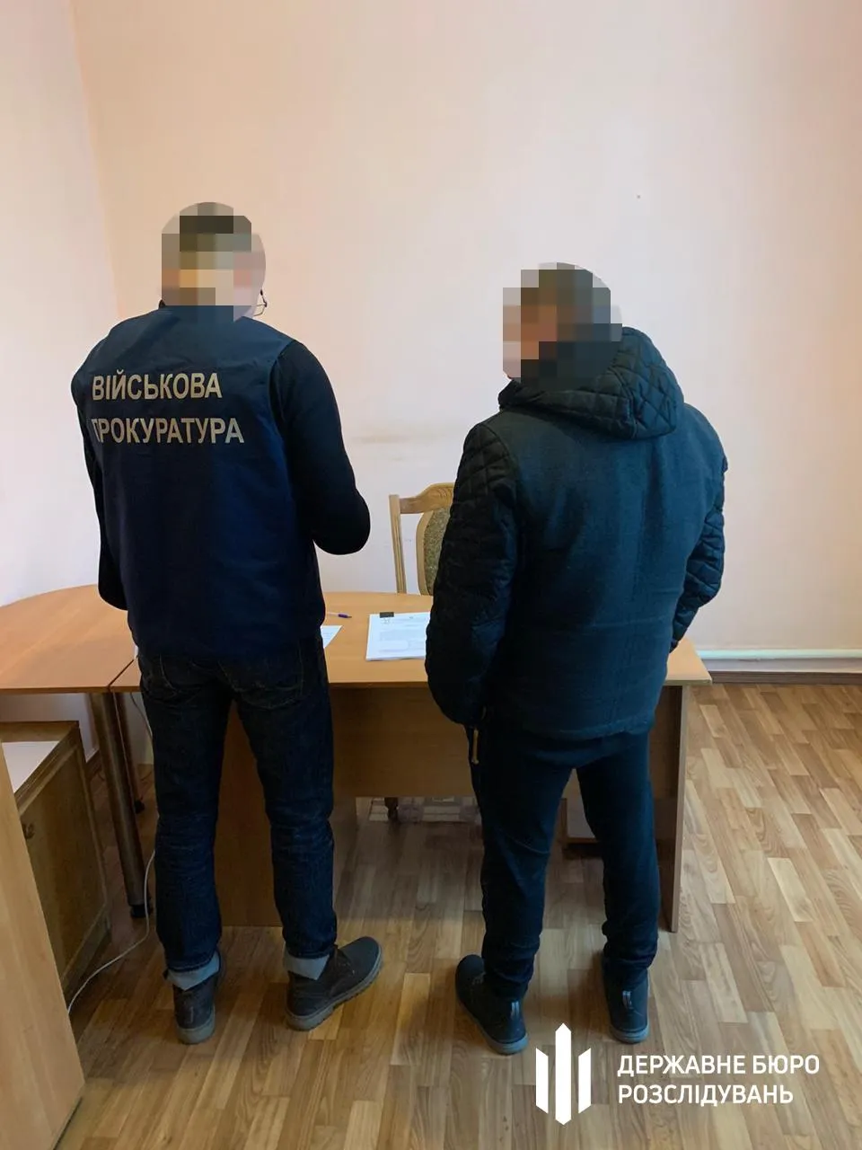 ексчиновника ЗСУ підозрюють у недбалості під час прийому казарм у Бахмуті ексчиновника ЗСУ підозрюють у недбалості під час прийому казарм у Бахмуті