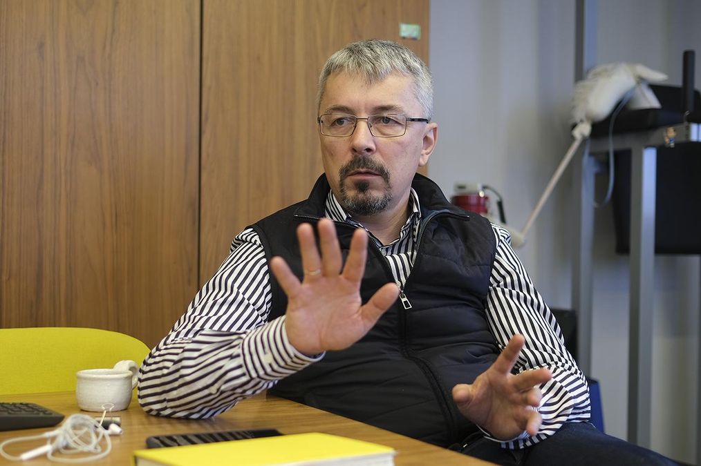 Ткаченко спростував інформацію про підпільне вакцинування чиновників Ткаченко спростував інформацію про підпільне вакцинування чиновників