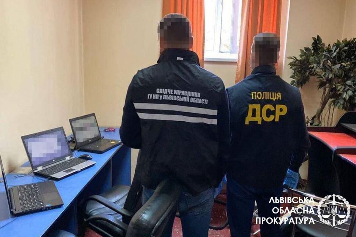 У Львові викрили підпільне казино: організаторам загрожує чималий штраф – фото У Львові викрили підпільне казино: організаторам загрожує чималий штраф – фото