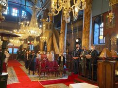 Пиріг із золотою монетою та колядки: у Стамбулі відслужили різдвяну літургію українською мовою