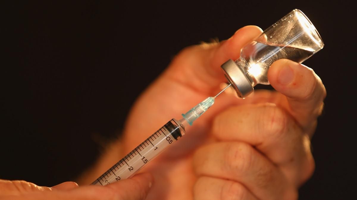 Предполагаемая контрабанда вакцины для топ-политиков СБУ возбудила дело