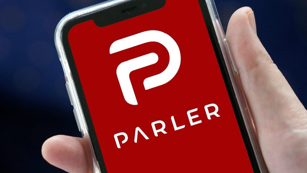 Google видалив соцмережу Parler: туди міг перейти Трамп