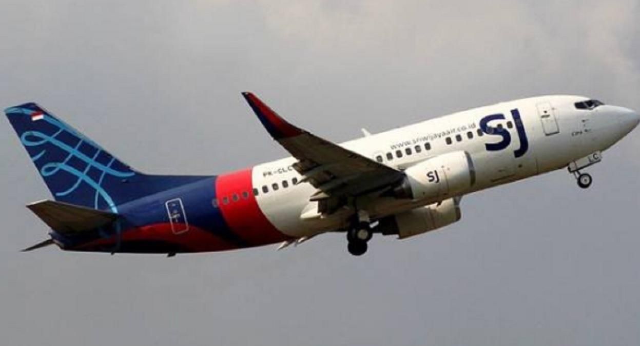Літак Boeing 737-500 зник з радарів в Індонезії 9 січня 2021