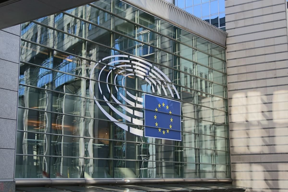 Європарламент збереться у Франції після майже річної перерви