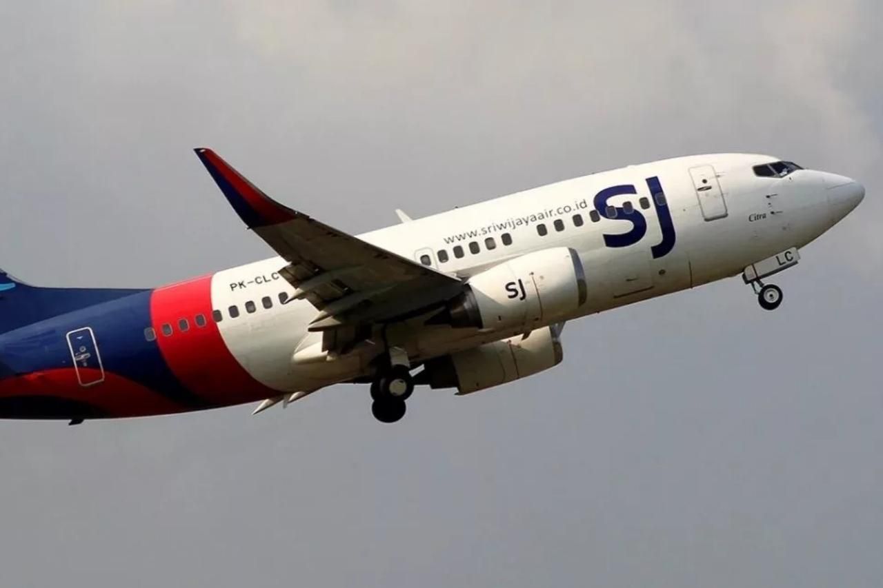 Катастрофа Boeing 737 в Индонезии: СМИ узнали о последнем сообщения одного из пассажиров Катастрофа Boeing 737 в Индонезии: СМИ узнали о последнем сообщения одного из пассажиров