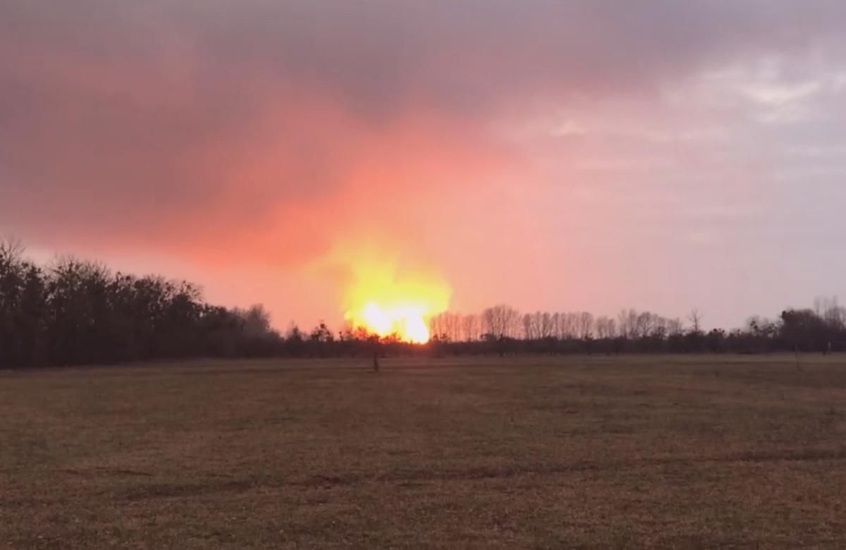 Пожар на газопроводе в Полтавской области: рассматривают диверсию