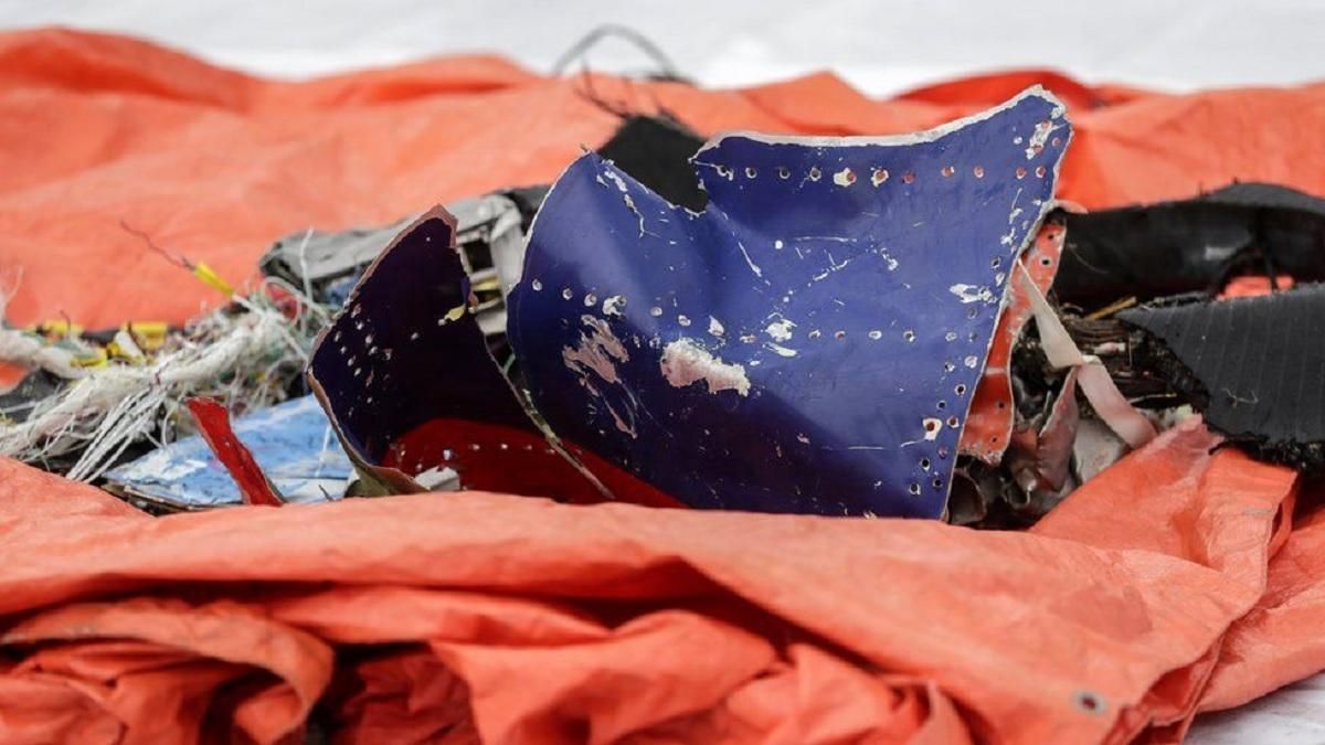В Індонезії знайшли уламки Boeing та рештки тіл загиблих: фото