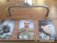 Вандалы повредили мемориал военным в Умани: полиция открыла уголовное производство
