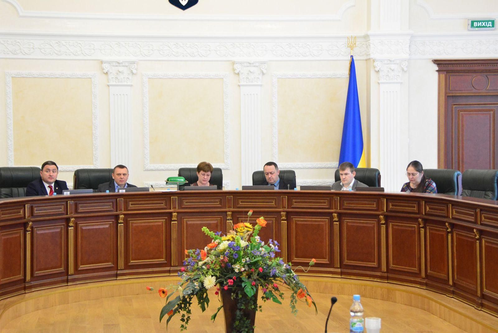 Всупереч Конституції: кому ВРП надала право довічно вершити правосуддя Всупереч Конституції: кому ВРП надала право довічно вершити правосуддя