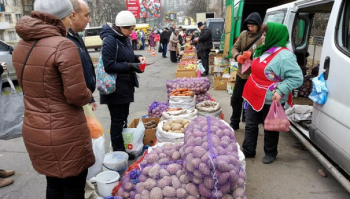 У Києві попри заборону проведуть продуктові ярмарки У Києві попри заборону проведуть продуктові ярмарки