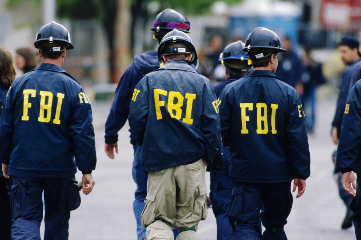 ФБР получило информацию о восстании в случае устранения Трампа, - СМИ