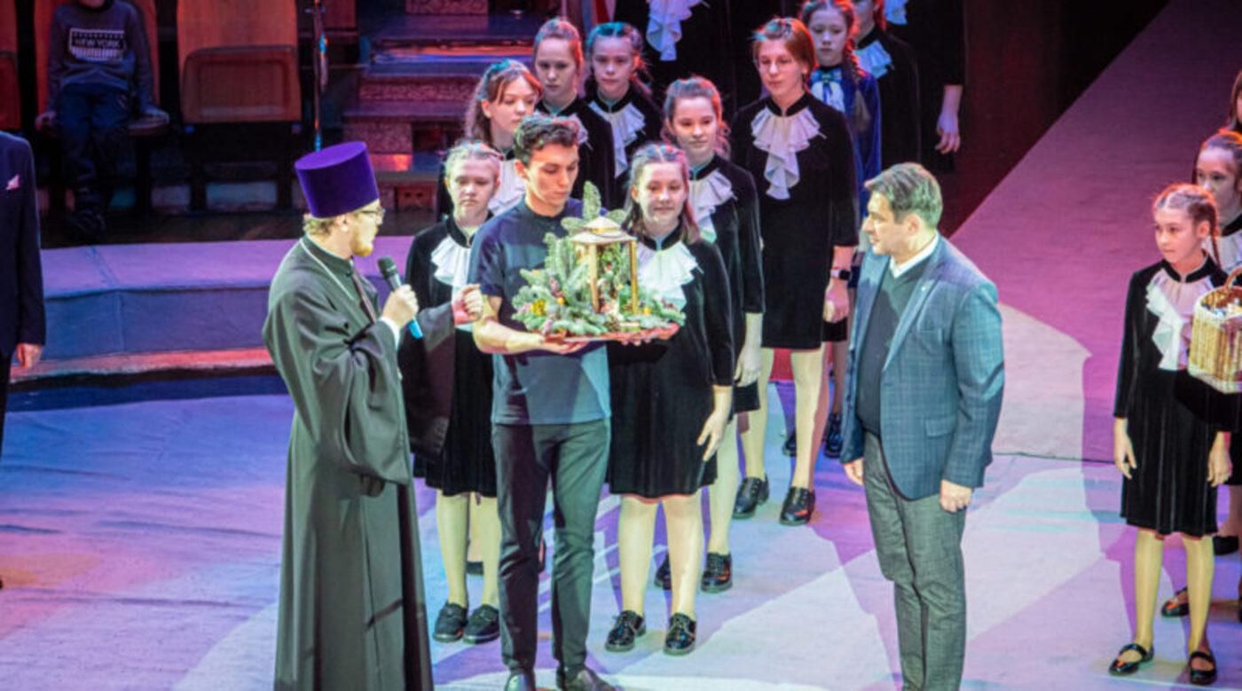 У Росії тварин переодягнули у нацистів і показували дітям У Росії тварин переодягнули у нацистів і показували дітям