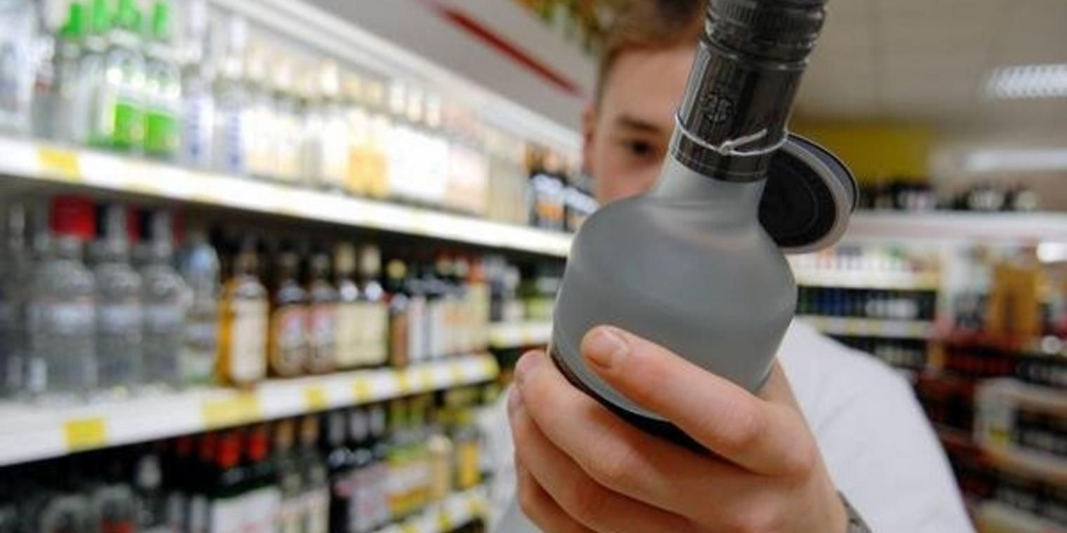 В Украине за год грослы цены на алкоголь и табак: данные Госкомстата