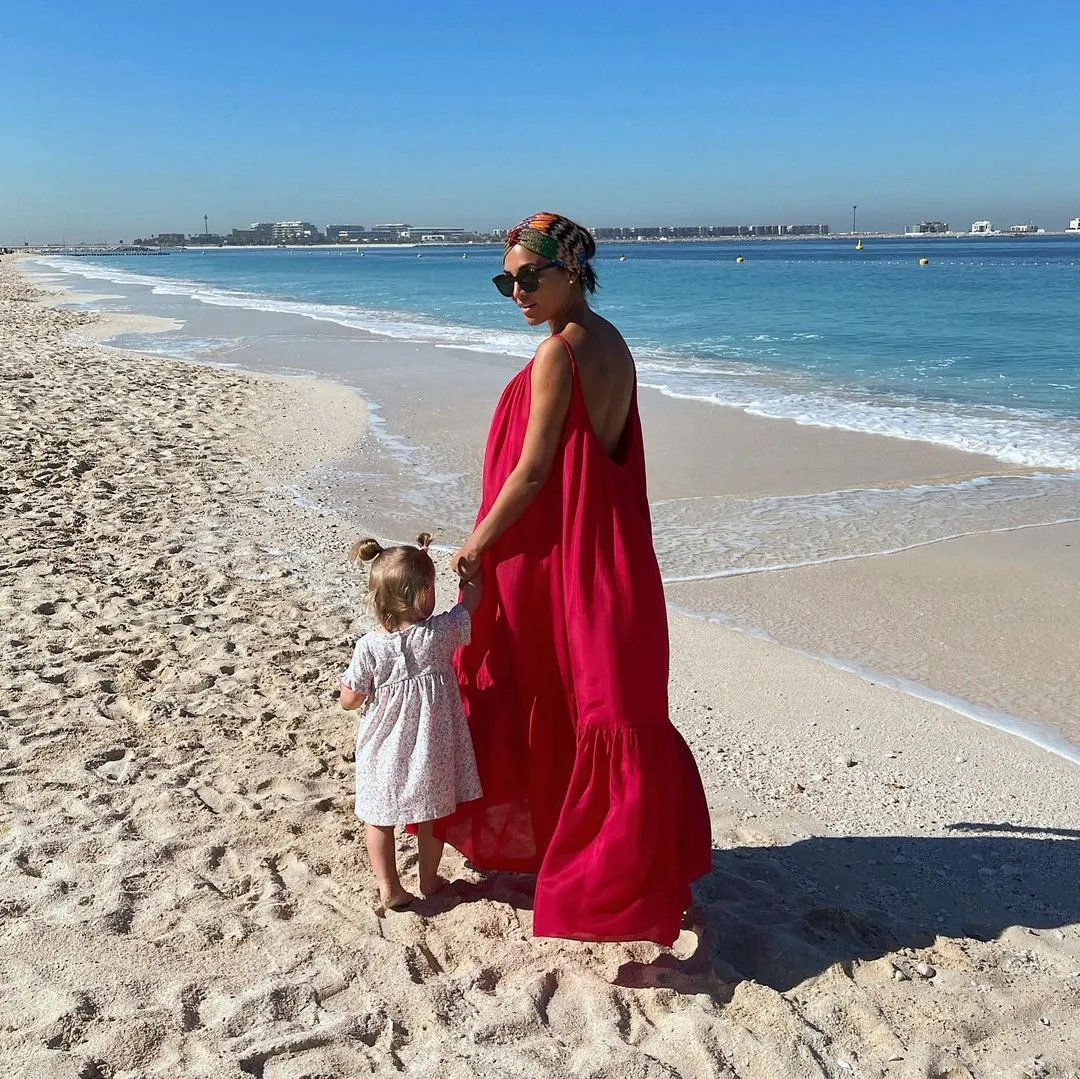 Санта Дімопулос з донькою в Дубаї 