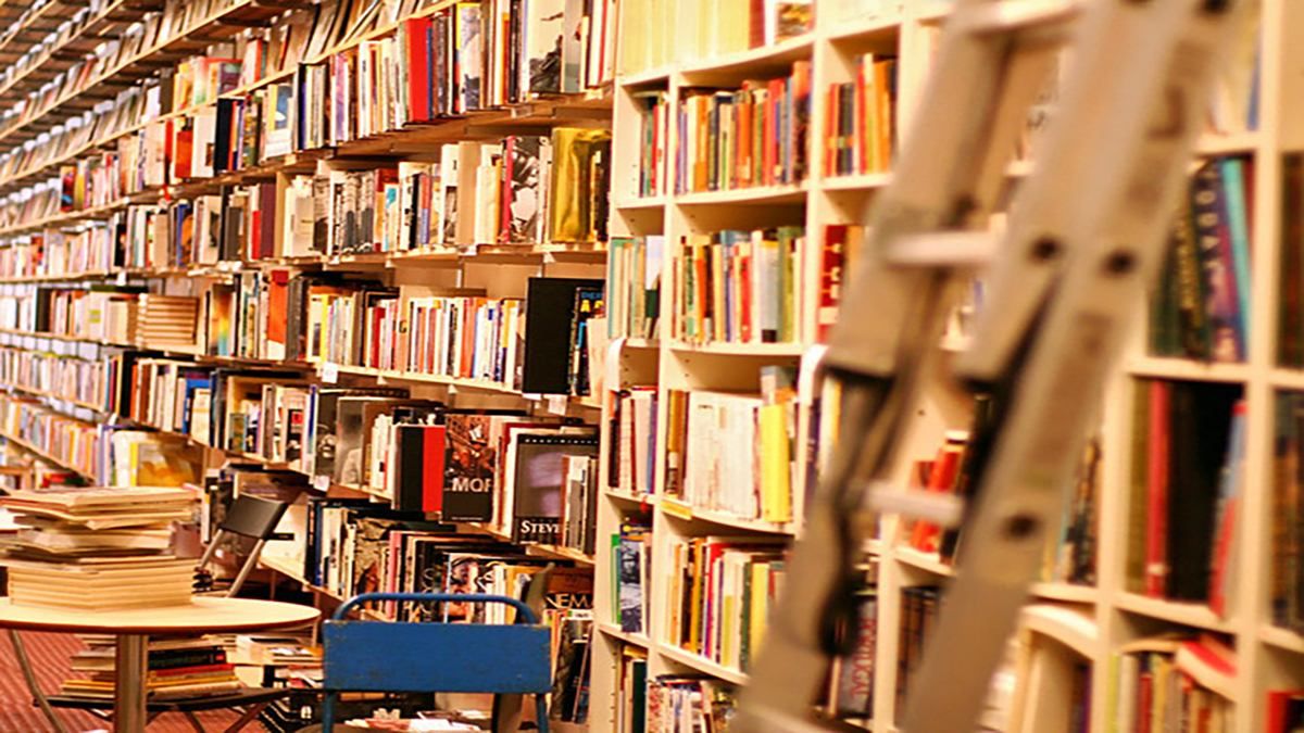 Чому в Україні закриваються книжкові магазини