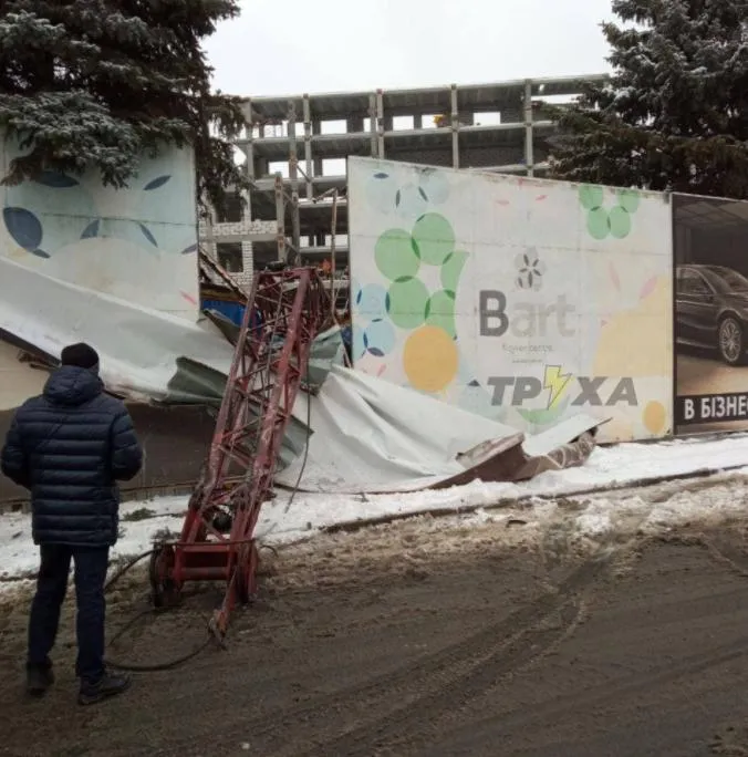 падіння будівельного крану в Харкові падіння будівельного крану в Харкові