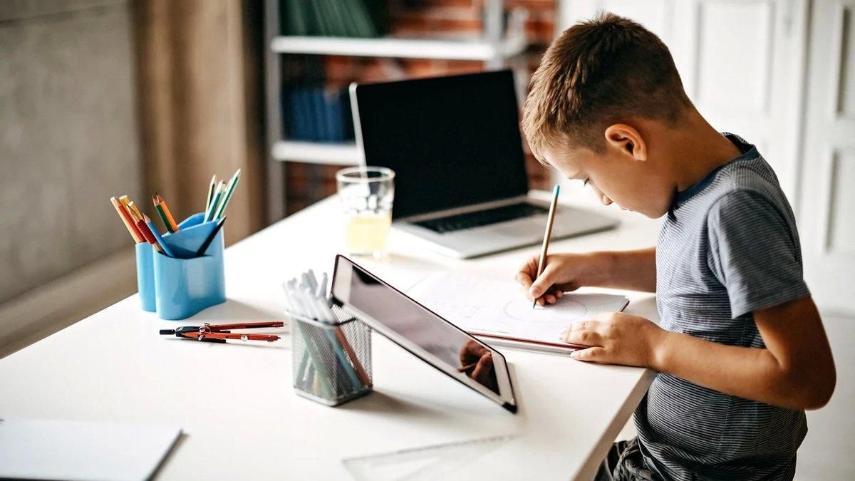 Как развлечь учеников на уроке: дистанционные и психологические игры Как развлечь учеников на уроке: дистанционные и психологические игры