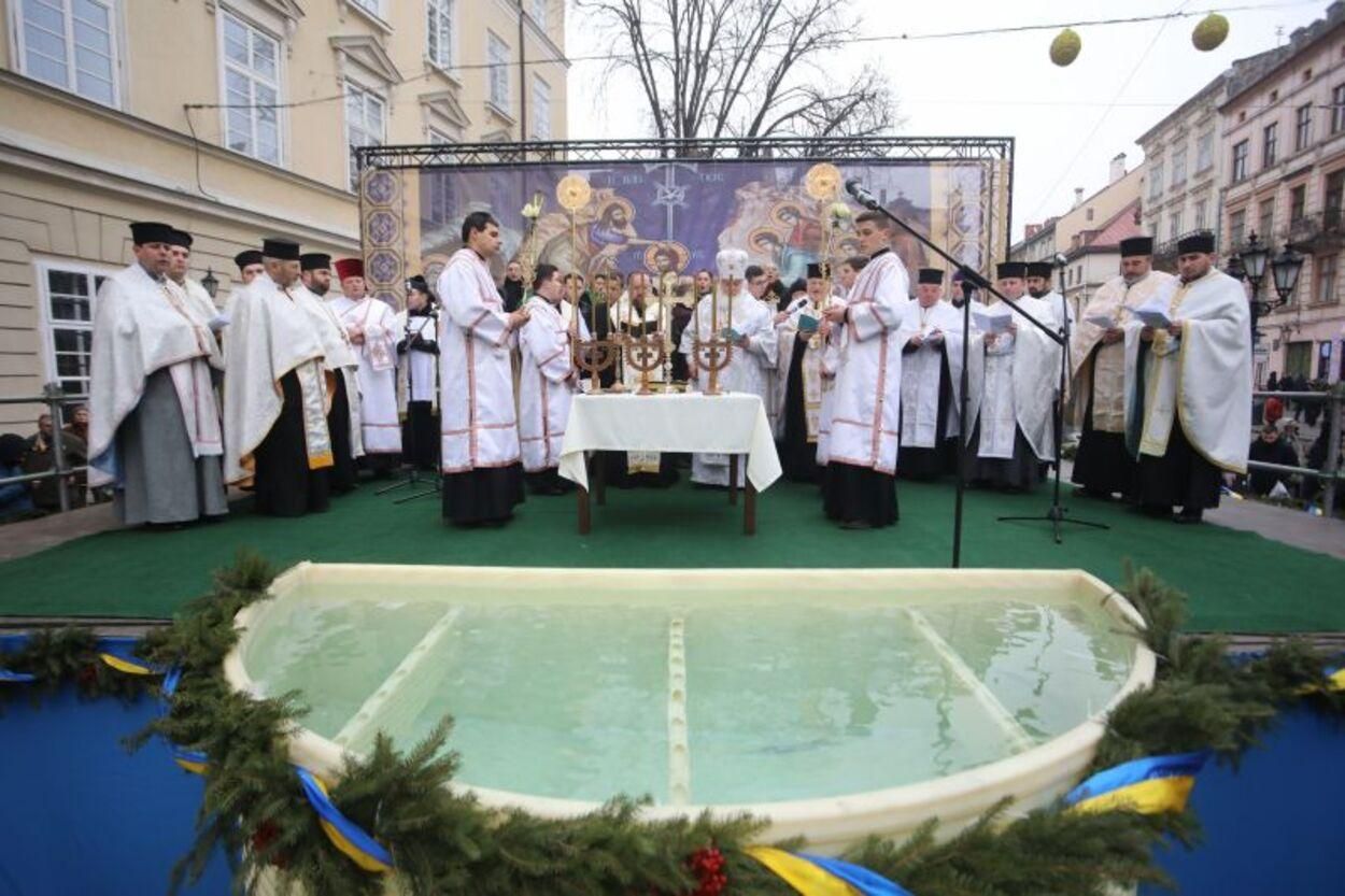 Во Львове на площади Рынок в 2021 году не будут святить воду: детали Во Львове на площади Рынок в 2021 году не будут святить воду: детали