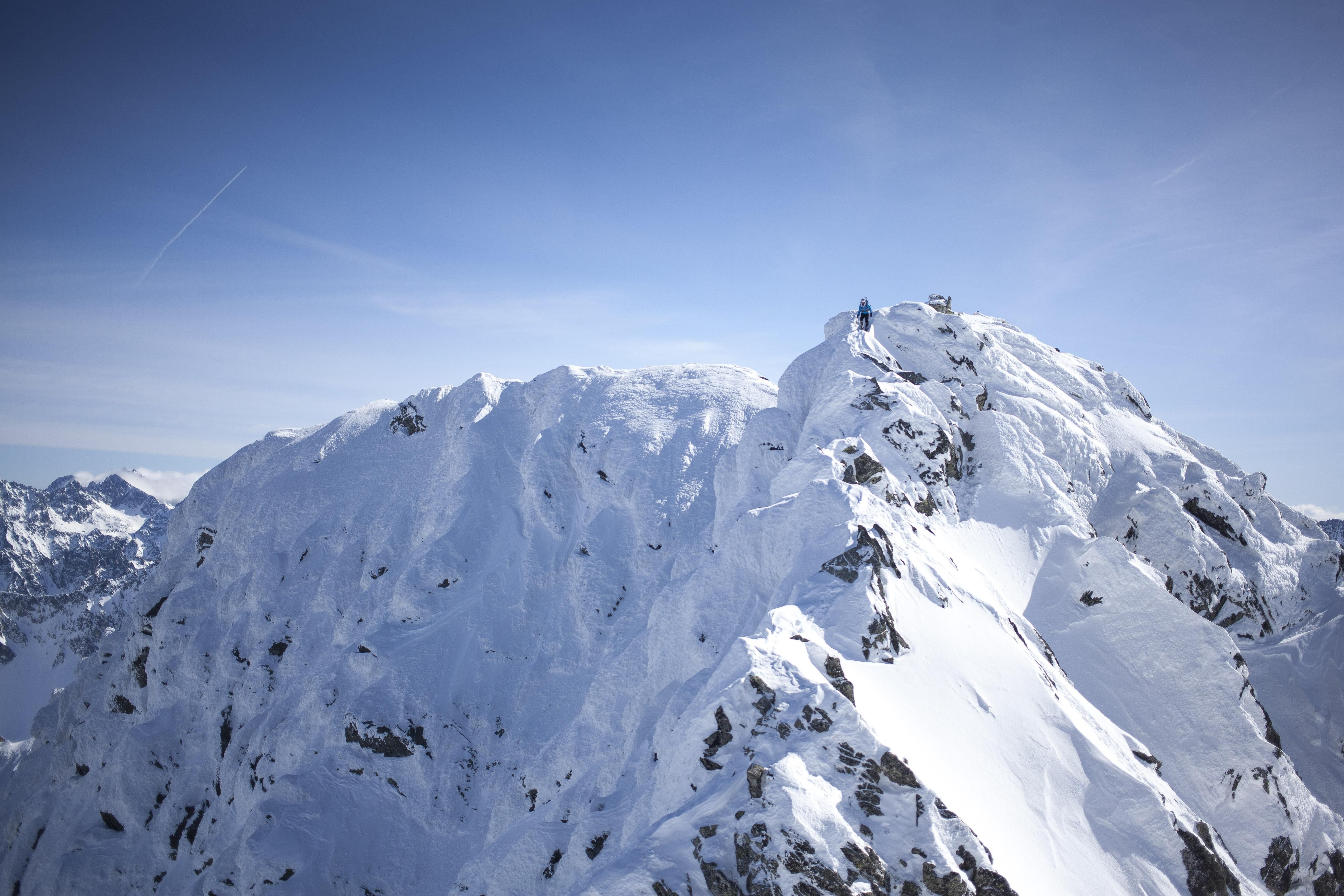 В Карпатах могут сойти лавины: что говорят спасатели В Карпатах могут сойти лавины: что говорят спасатели