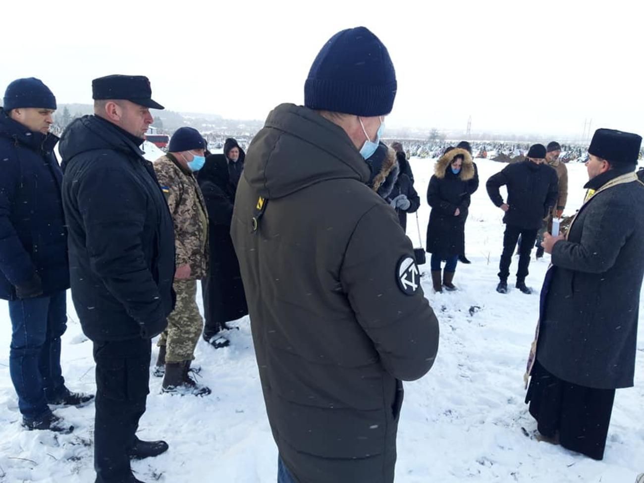 На Волыни попрощались с ветераном АТО Мельником: фото