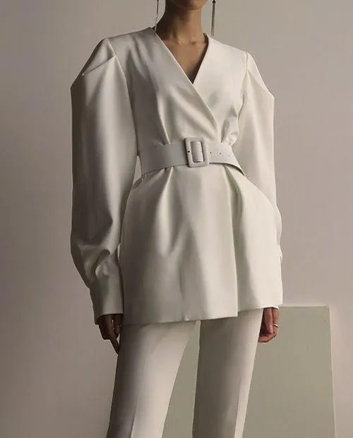 Акцент на плечах – тренд весни 2021 Акцент на плечах – тренд весни 2021