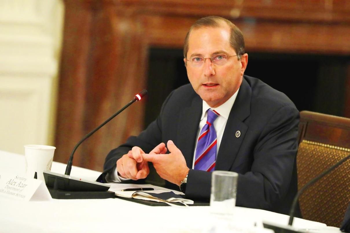 Глава Минздрава США подал в отставку из-за беспорядков в Вашингтоне Глава Минздрава США подал в отставку из-за беспорядков в Вашингтоне