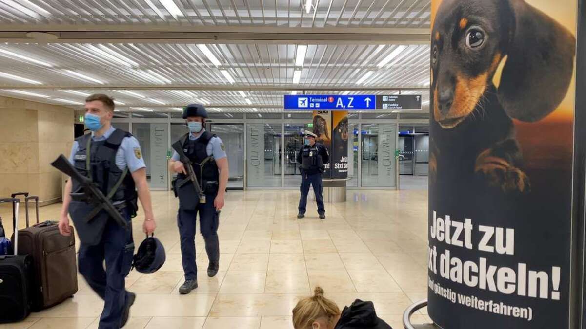 З аеропорту Франкфурта евакуювали людей через підозрілий багаж