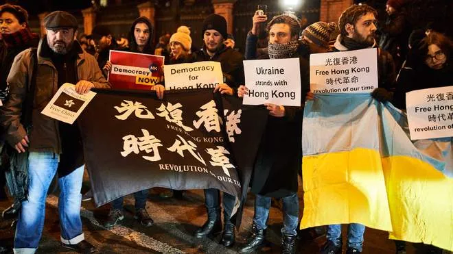 Київ протести Гонконг Київ протести Гонконг