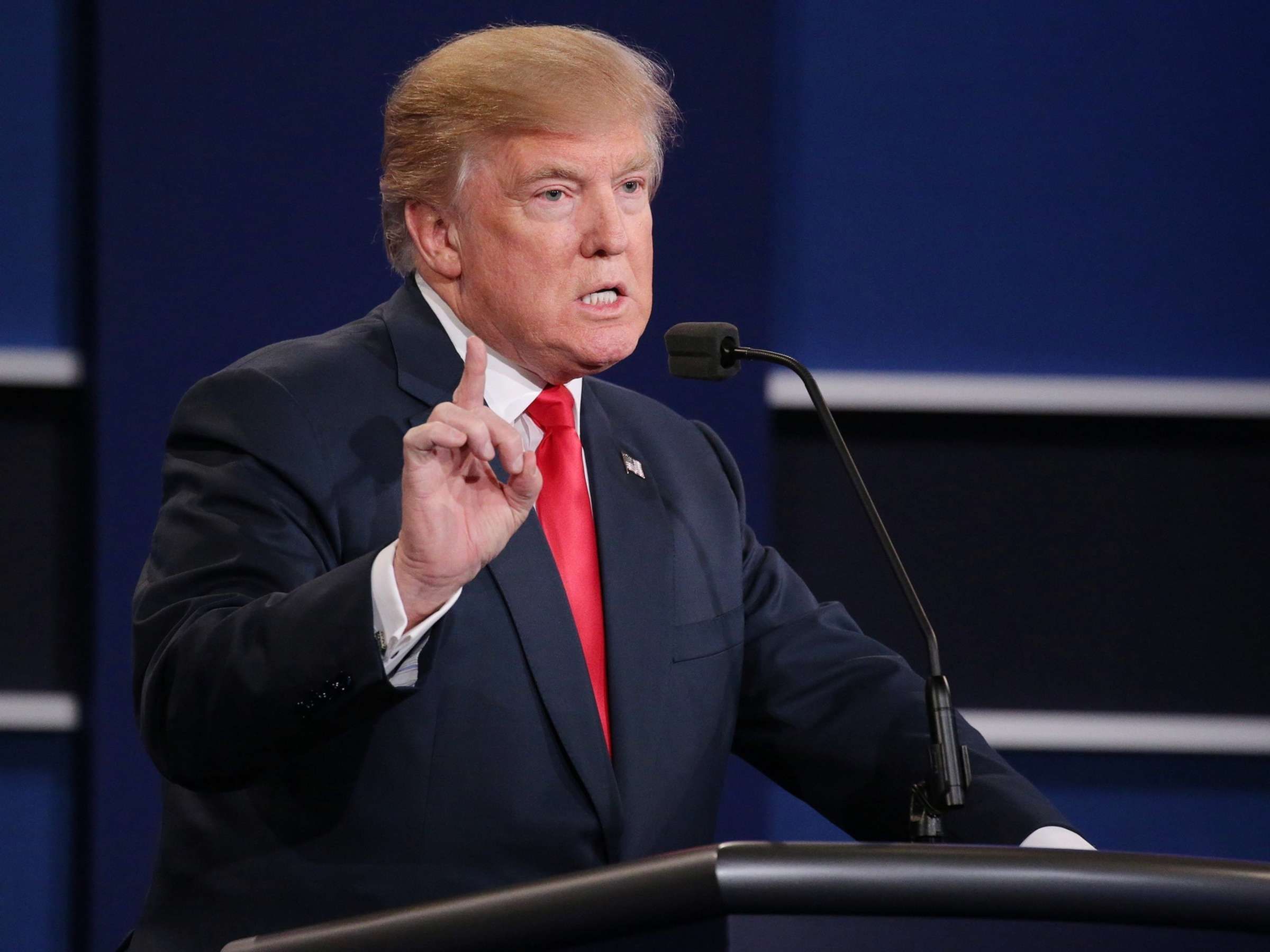 Рейтинг Трампа суттєво впав та встановив антирекорд Рейтинг Трампа суттєво впав та встановив антирекорд