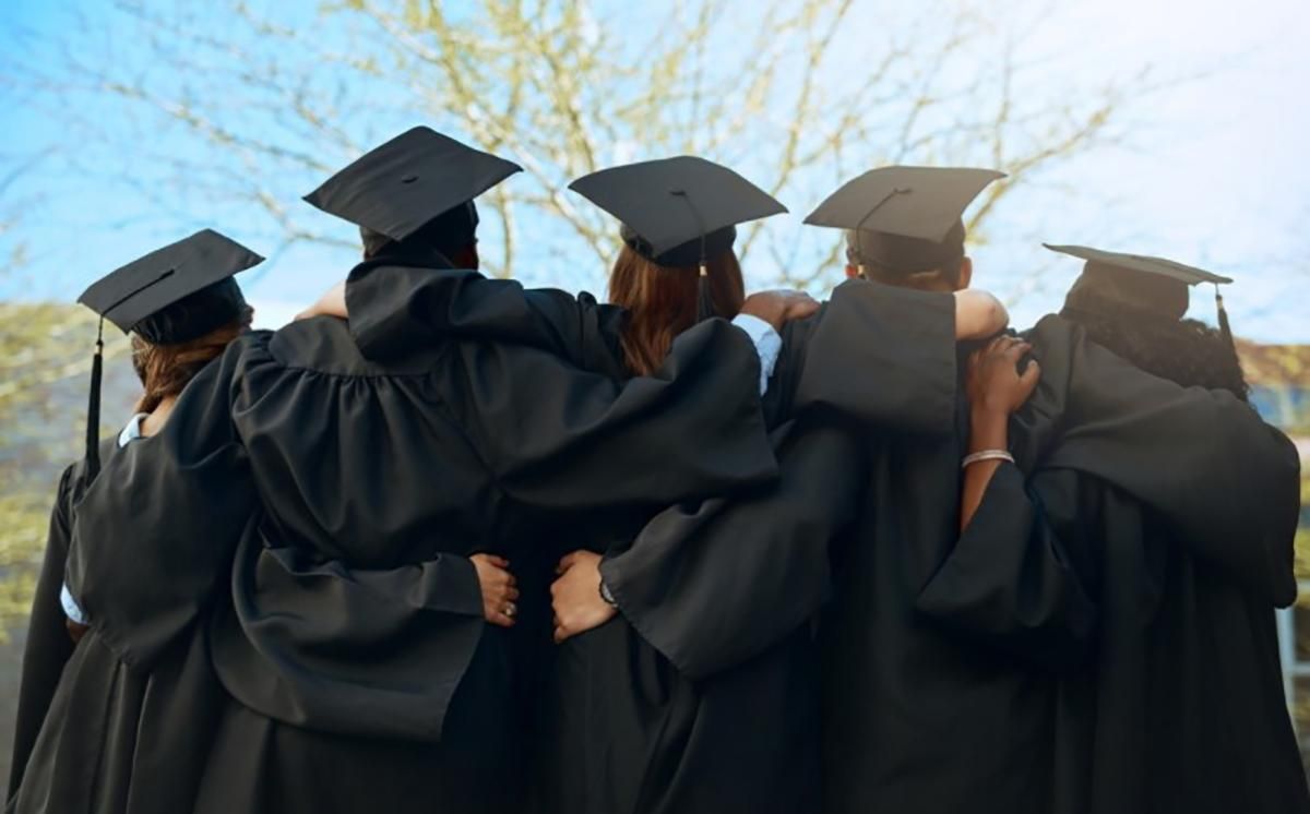 Українські ВИШі можуть видавати дипломи з відзнакою, – МОН Українські ВИШі можуть видавати дипломи з відзнакою, – МОН