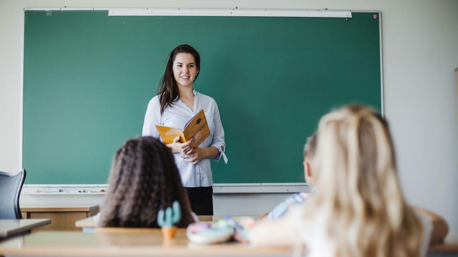 Сколько денег получат учителя в 2021 году: ответ Минфина Сколько денег получат учителя в 2021 году: ответ Минфина