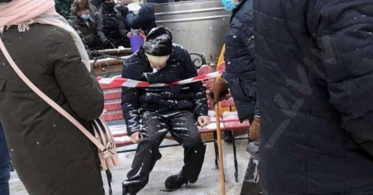 Прийшов на літургію: у Львові біля церкви помер 53-річний чоловік – фото Прийшов на літургію: у Львові біля церкви помер 53-річний чоловік – фото