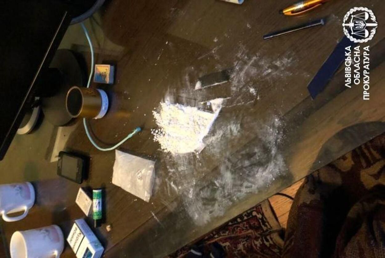 Купував наркотики за біткойни й зберігав вибухівку: у Львові взяли під варту 25-річного чоловіка