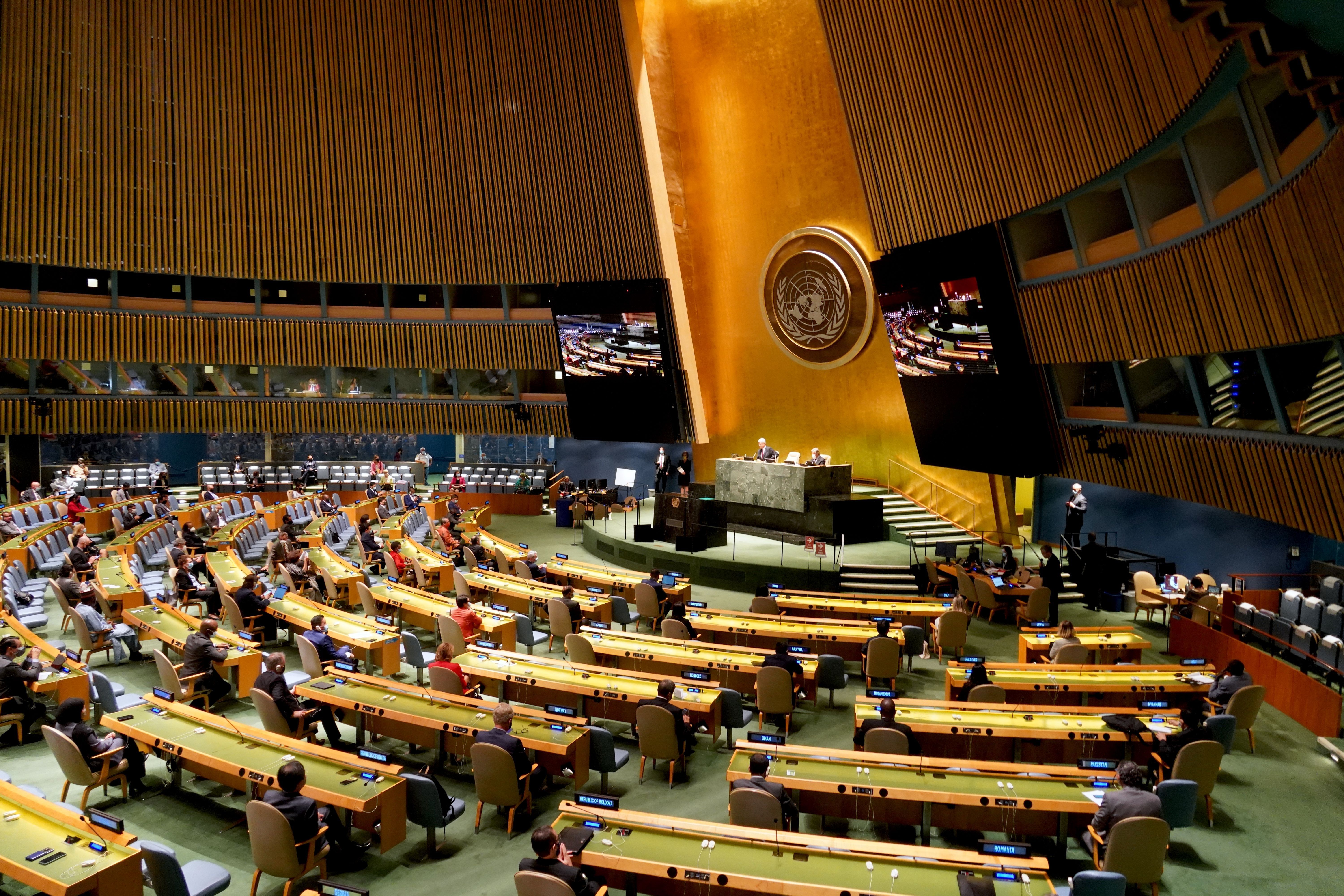 Ген оон. Зал Генеральной Ассамблеи ООН. Генеральная Ассамблея ООН 1998. 76 Заседание Генеральной Ассамблеи ООН.